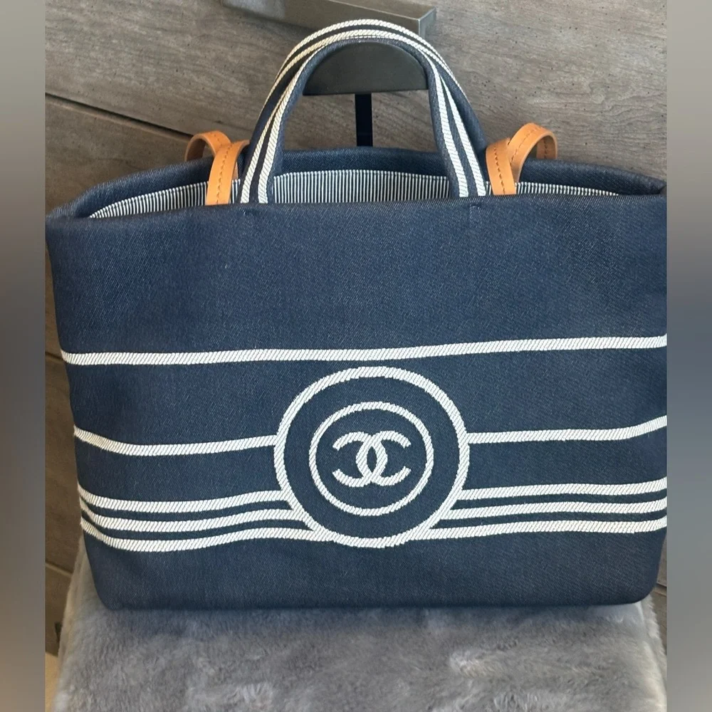 💙Chanel Blue Striped Large Denim Shopper Tote💙 - Picture 2 of 15